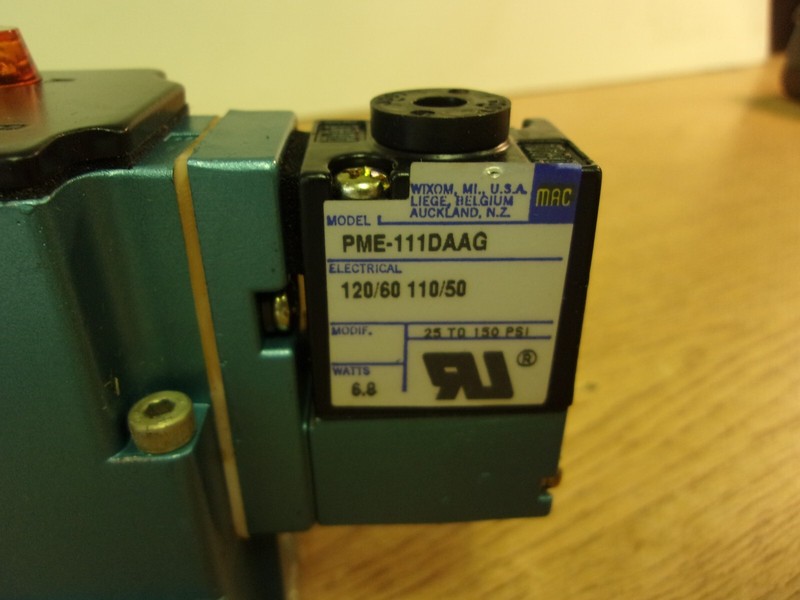 Mac Solinoid Valve 6223-211-PM-111DA with 2 PME-111DAAG