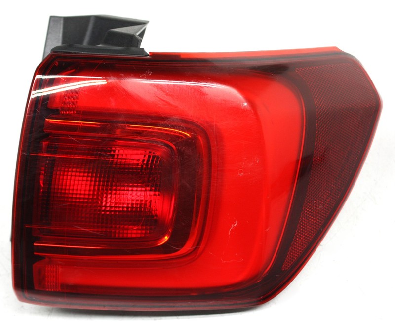 OEM Right Passenger Side LED Tail Lamp For GMC Acadia 84709442, Lens Chip
