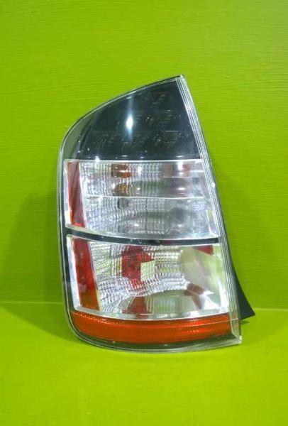 04 05 PRIUS DRIVER LEFT TAILLIGHT LAMP OEM 3699-35