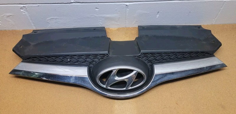 2012 2013 2014 2015 2016 2017 Hyundai Veloster Front Bumper Grille W/EMBLEM OEM