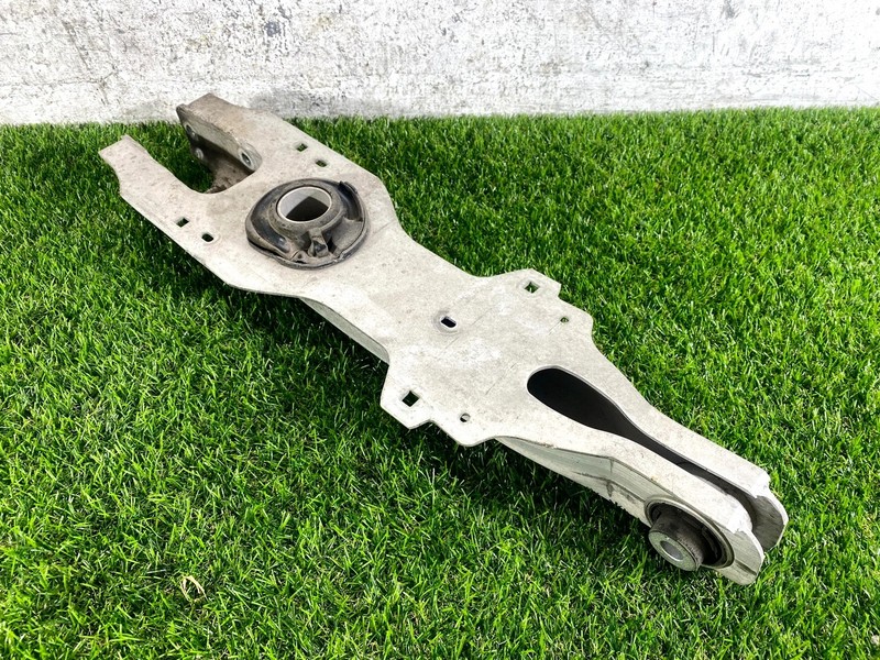 20-25 FORD ESCAPE AWD REAR LEFT OR RIGHT REARWARD LOWER CONTROL ARM OEM