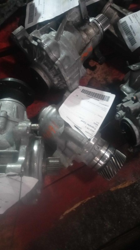 2012 Honda CR-V Transfer Case Assembly 4WD OEM 83K Miles - NJ25-16446-416437