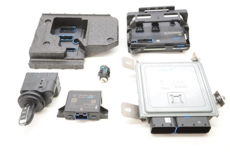 2013-2016 Porsche Boxster S Engine Control Module Start Kit 99161860203