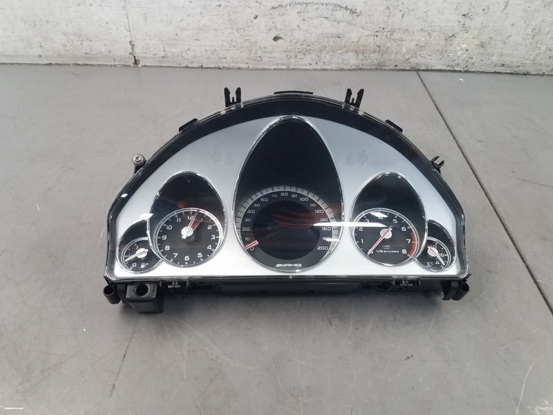 2012 Mercedes AMG E 63 Gauge Cluster / Bezel #2691 VV9