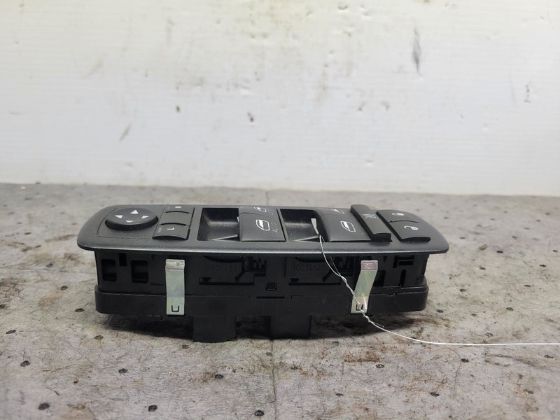 Driver Front Door Switch Driver's Master Fits 12-16 CARAVAN 1698459