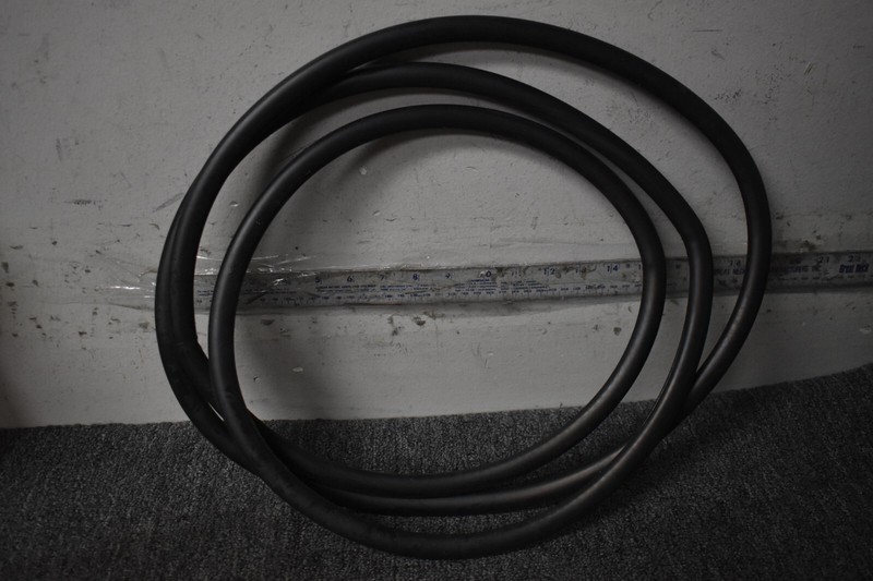 2010-2021 MERCEDES BENZ 3500 BASE QUARTER GLASS SEAL FACTORY OEM