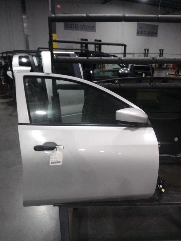 2016 Nissan Versa Right Front Door Silver 161668 90k Miles Used OEM Part