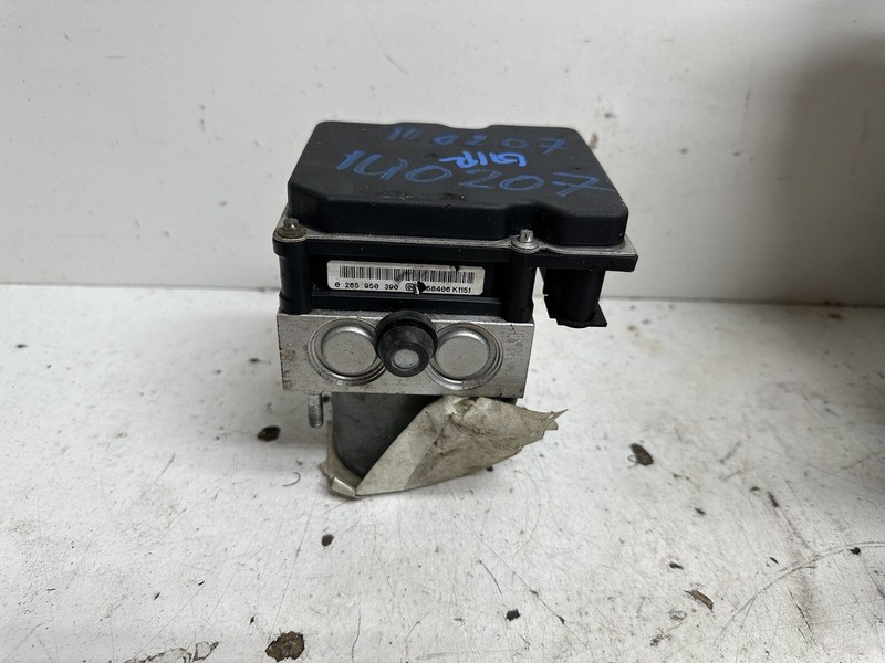 2006-2010 Hyundai Sonata ABS Anti Lock Brakes Pump Brake Actuator & Modulator