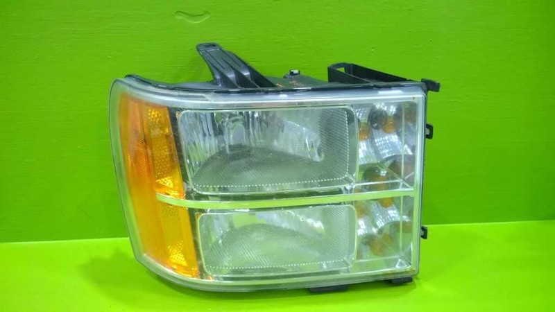 07 08 09 10 11 12 13 SIERRA 1500 5.3L AT DRIVER LEFT HEADLIGHT LAMP OEM 2448-92