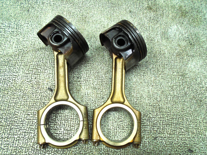 VERADO PISTON & CON-ROD ASSY (2) 898499T02 881210T02 Mercury Outboard 200-300HP
