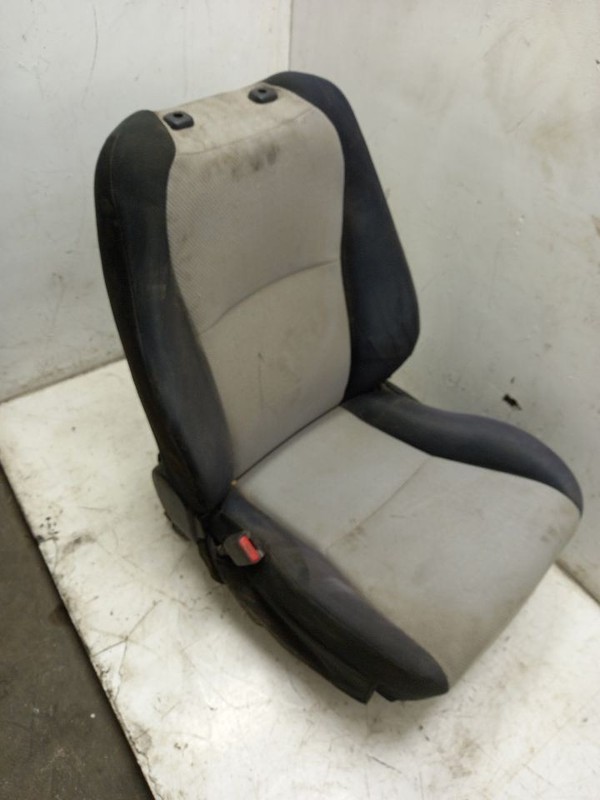 12 13 TOYOTA YARIS L FRONT DRIVER LEFT BUCKET SEAT CLOTH MANUAL BLK/GRY-FG10