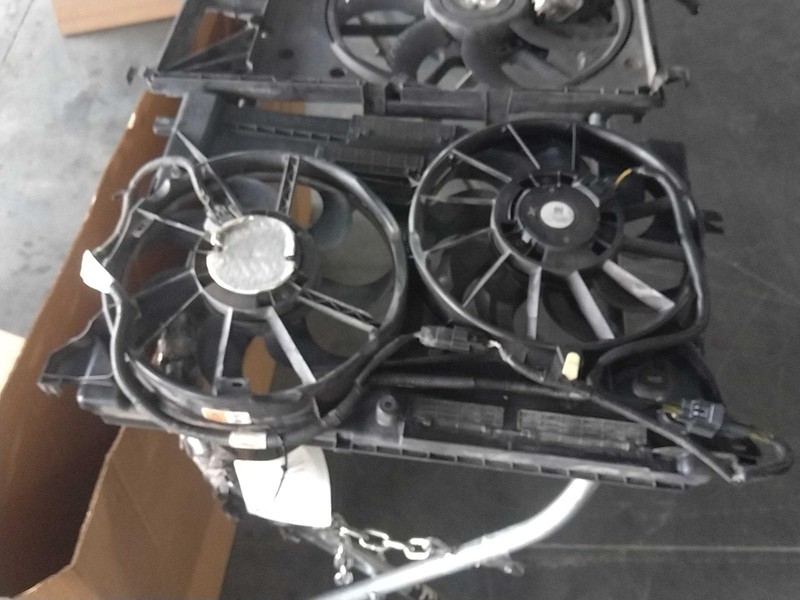 2018 Lincoln Continental Engine Cooling Fan Motor OEM Black 132K Miles