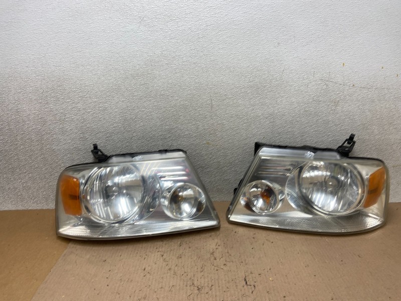 2004 to 2008 Ford F-150 F150 Left+Right Halogen Headlights Z6176 DW