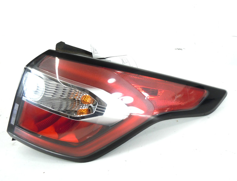 2017 2018 Ford Escape Quarter Panel Mounted Tail Light Passenger Right OEM