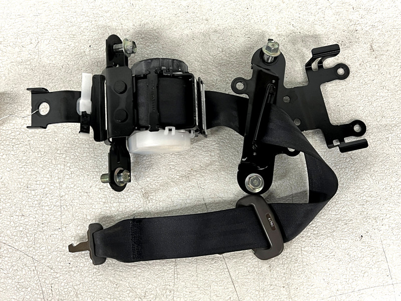 ⭐2011-2017 HONDA ODYSSEY REAR LEFT SIDE SECOND ROW UPPER SEATBELT OEM LOT2586