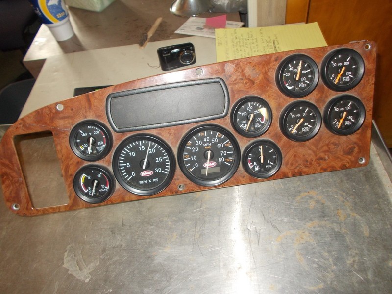 Peterbilt 17-05005M002 Dash Panel Gauge Cluster Pollak 32230 *FREE SHIPPING*