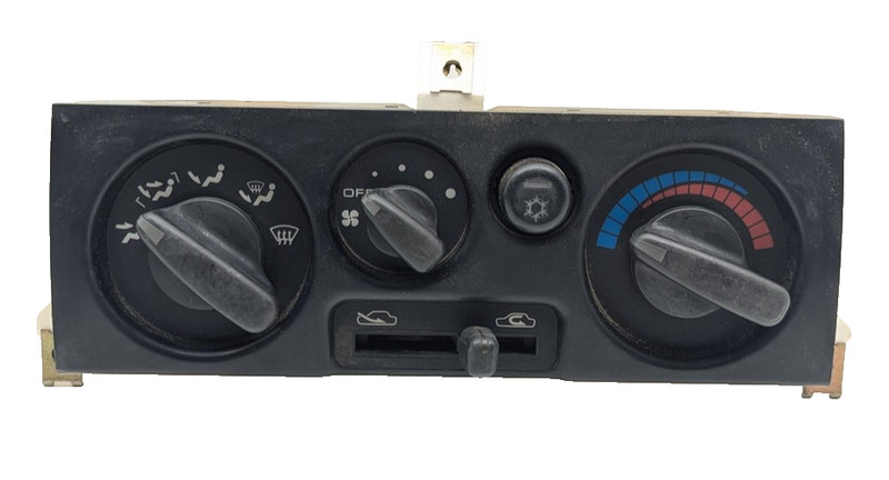 1990-1994 Mitsubishi 3000GT climate control assembly N/A knobs G4