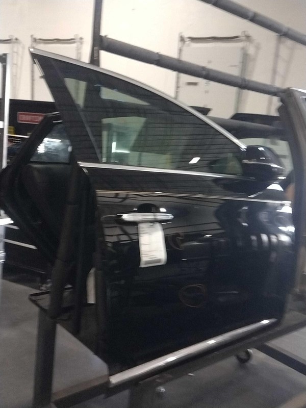 2018 Cadillac XTS Right Front Door Black 114K Miles OEM Used Part 321173