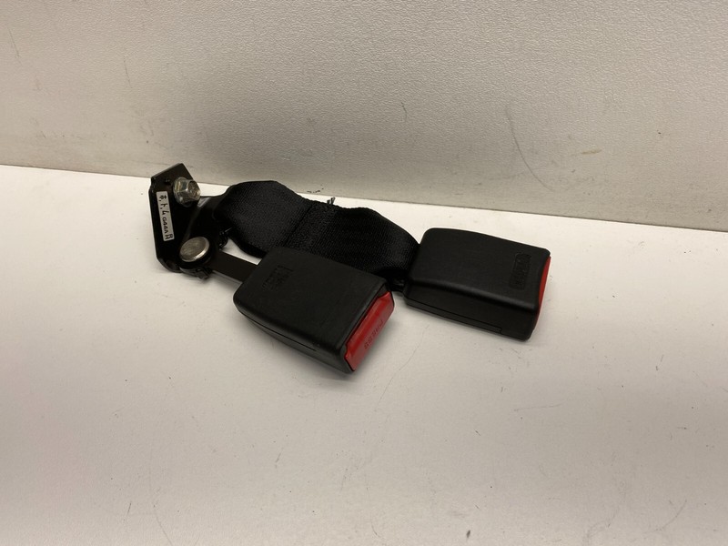 2014-2016 MAZDA 6 REAR RIGHT SEAT CENTER MIDDLE SEAT SEAT BELT BUCKLE LATCH