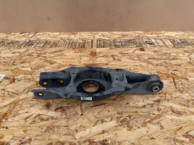 KIA STINGER 2018-2023 OEM REAR LOWER CONTROL ARM (FITS LEFT AND RIGHT)