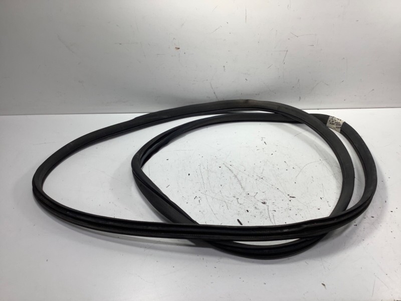 08-012 Honda Accord 4DR Left Front Door Body Seal Gray OEM