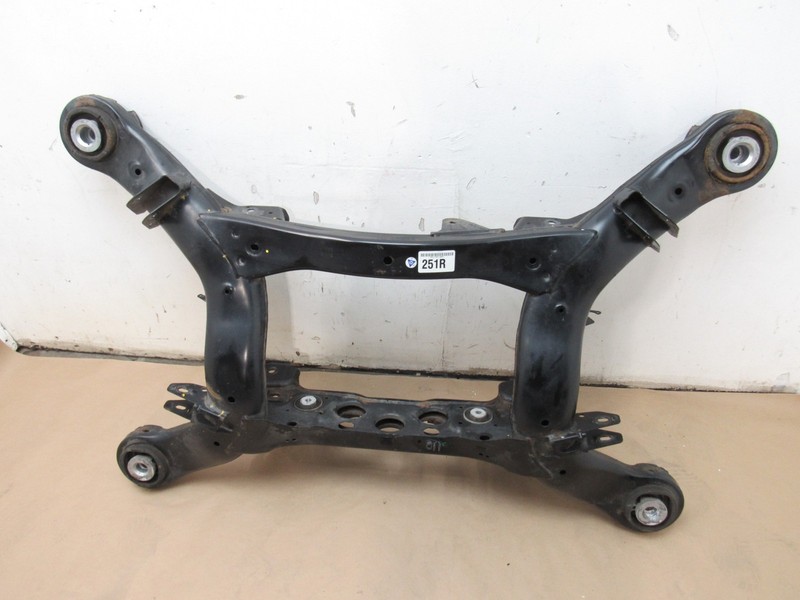 Mercedes R350 W251 2011 3.5L AWD Rear Suspension Crossmember Subframe 06-13 ;