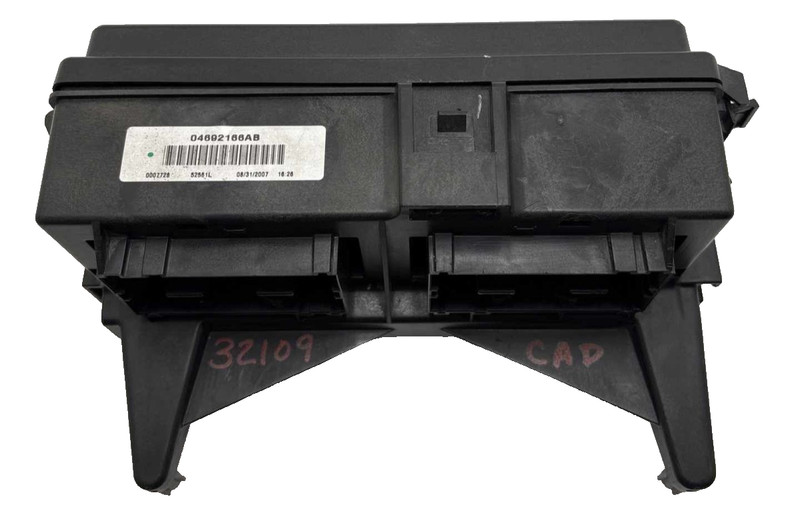 Jeep Grand Cherokee 5.7L Fuse Box Power Supply 2008 OEM 4692166AB