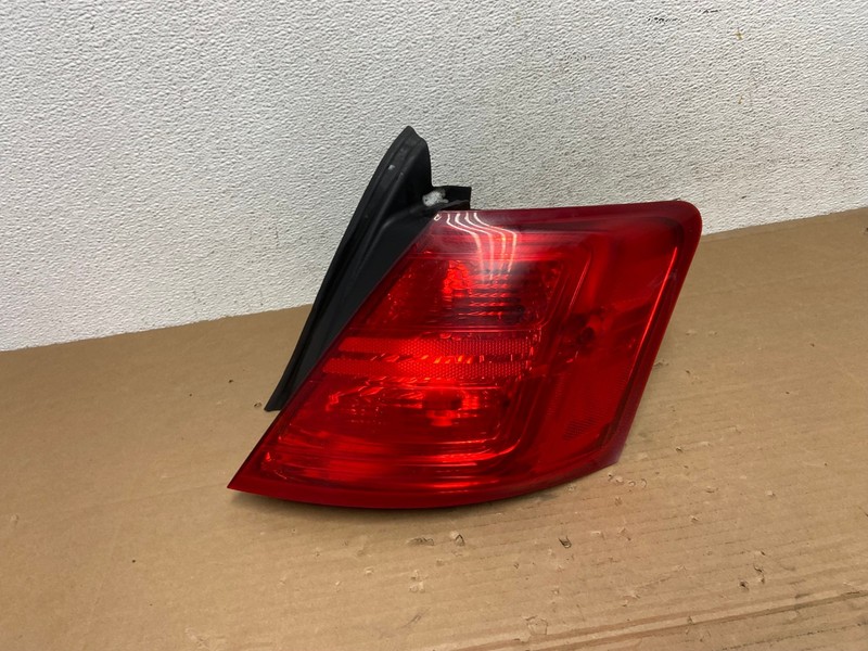 2014 to 2018 Ford Taurus Interceptor Right Passenger RH Tail Light OEM AD4195 LK