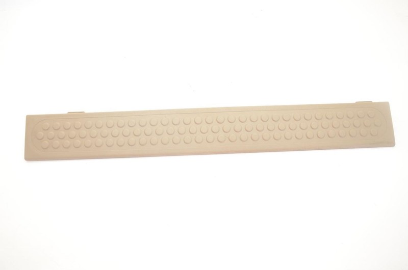 00-05 EXCURSION 6.8L Passenger Right Front Door Sill Scuff Plate 25132A12