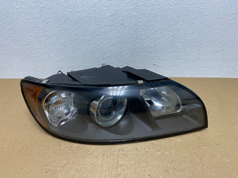 2004 to 2007 Volvo S40 Right Passenger Side Headlight DEPO AC1287 DW