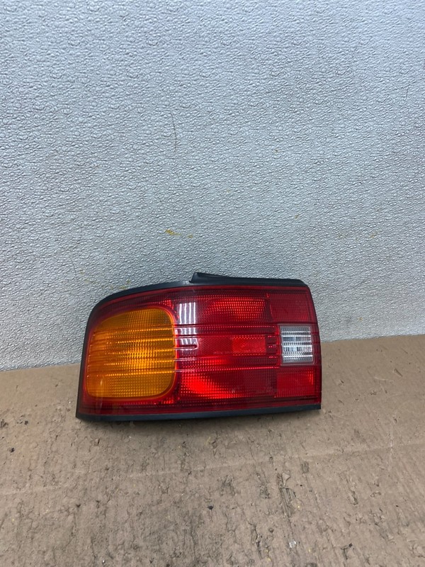 1992 to 1994 Mazda 323 Protege Left Driver LH Side Tail Light Y4816 PS