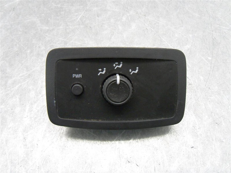 02-09 ENVOY TRAILBLAZER REAR TEMPERATURE CONTROL OEM 15095235