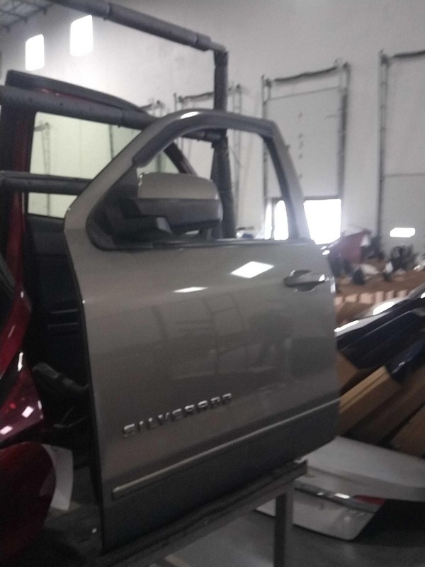 2017 Chevrolet Silverado 1500 Front Left Door Grey 394497 Used 87000 Miles