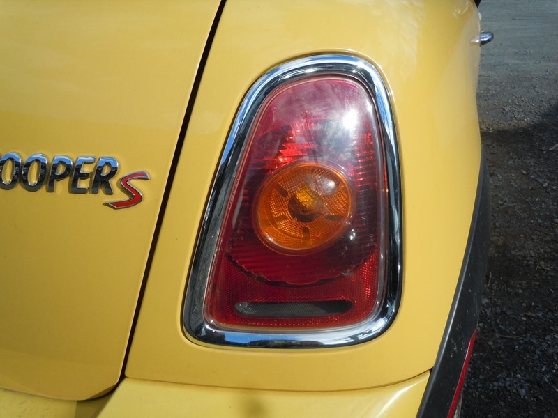 2007-2010 Mini Cooper Hardtop Quarter Panel Mounted Tail Light Pass Right OEM