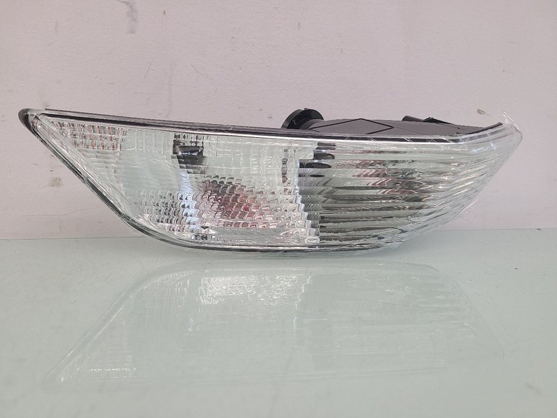 Driver Corner/Park Light Bumper Mounted Fits 15-19 MUSTANG 587150