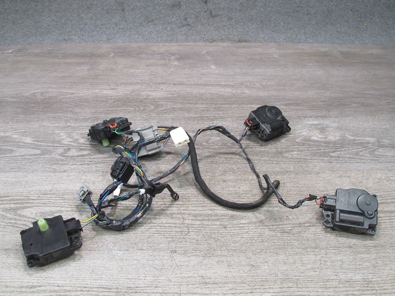 2017-2020 MASERATI LEVANTE M161 A/C HEATER FLAP DOOR ACTUATOR MOTOR WIRING SET