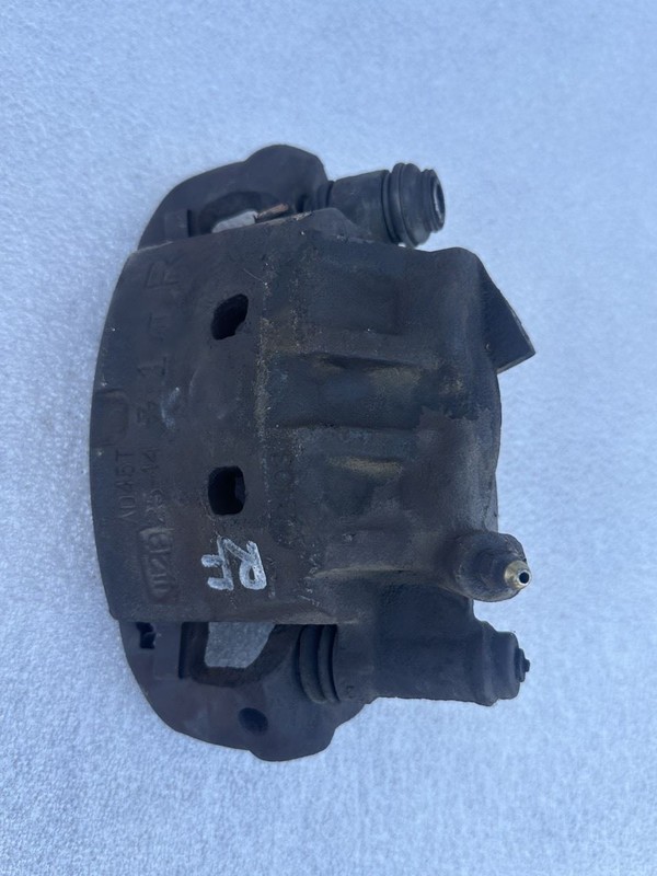 1991-1996 TOYOTA PREVIA RIGHT PASSENGER SIDE FRONT BRAKE CALIPER WITH ABS OPTION