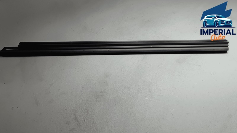 TOYOTA RAV4 FRONT PASSENGER SIDE WINDOW INNER BELT WEATHERSTRIP SEAL OEM 2019-25
