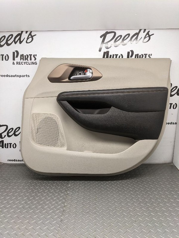 CHRYSLER PACIFICA FRONT RIGHT SIDE INTERIOR DOOR PANEL TRIM COVER 17-18 1165014