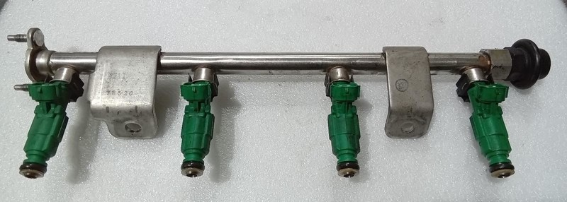 2006-2008 Sonata Rondo Magentis Optima Set of 4 Injectors w/ Rail 3531025200