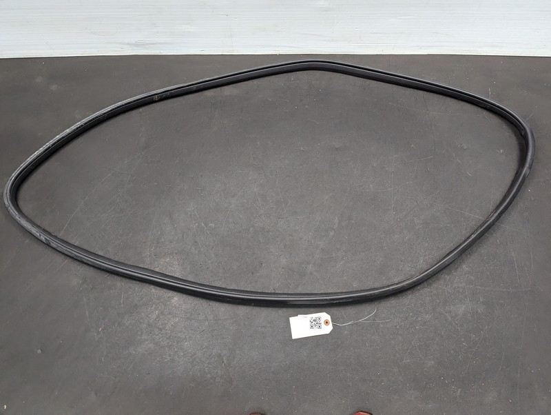 Front Right Door Body Weatherstrip 2019 Mazda CX-5 KB7W-68-911C 2017 - 2020 2021