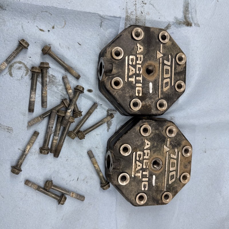 1993 1994 ARCTIC CAT WILDCAT 700 EFI MOTOR Cylinder Heads Good