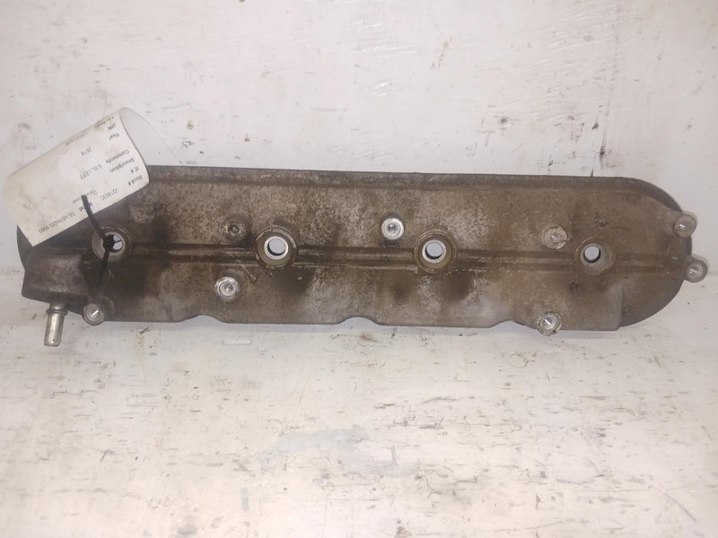 18 CHEVROLET SILVERADO 3500 6.0L left driver side Valve Cover OEM