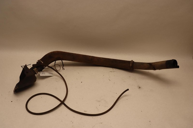 2000-2003 CHEVY TAHOE FUEL TANK FILLER NECK HOSE PIPE TUBE OEM