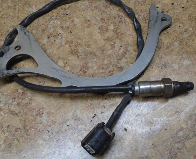 2015 Honda CBR650F CBR 650 F CBR650 Exhaust Header Pipe O2 Sensor Oxygen Switch