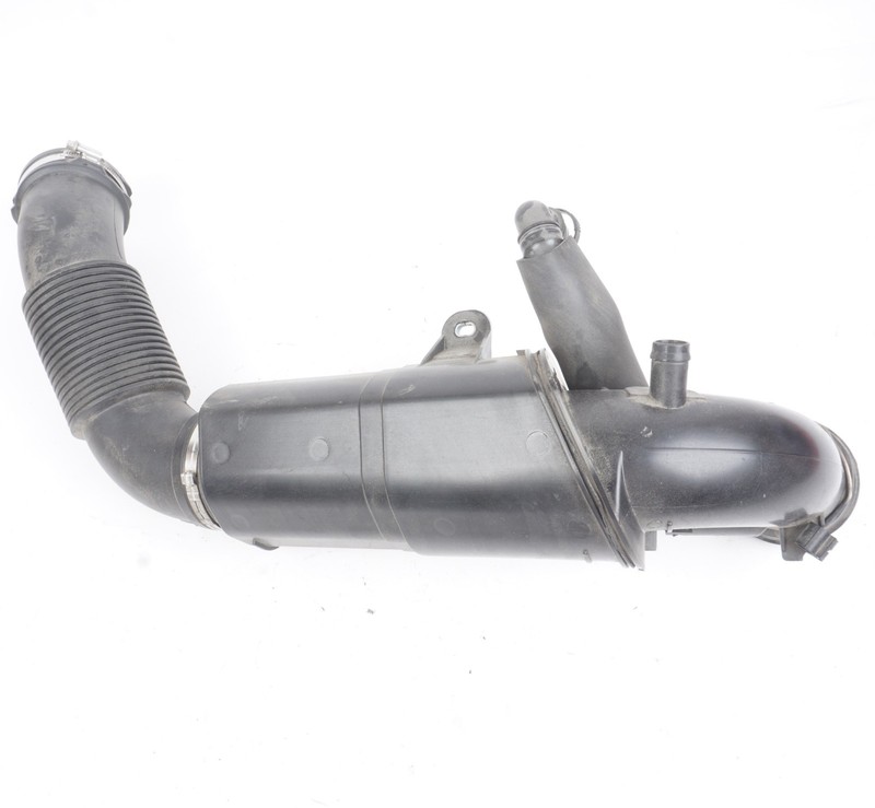 2021 - 2024 BMW 228i F44 Intercooler Air Cooler Inlet Pipe Hose OEM