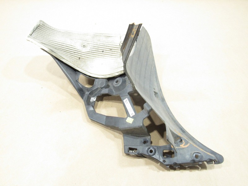 Porsche Cayman 718 2018 Rear Right Bumper Bracket Heat Shield 17-24 |@2:M