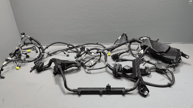TOYOTA CAMRY XSE 2.5L ENGINE BAY MAIN WIRE WIRING HARNESS W/FUSE BOX 2019 OEM