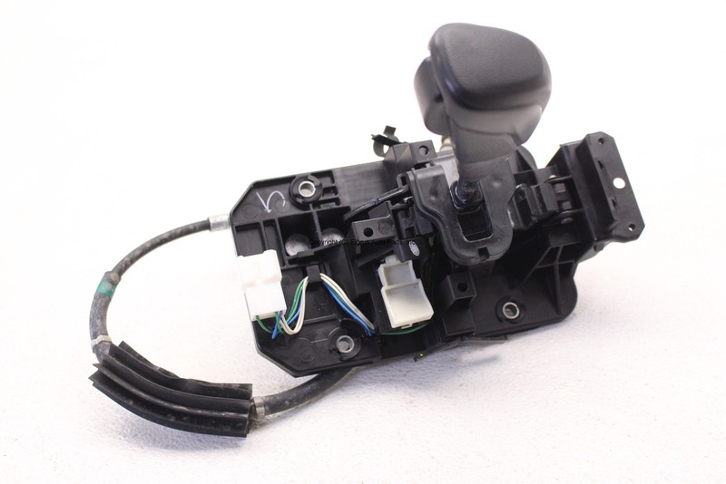 2017-2023 SUBARU IMPREZA AUTOMATIC TRANSMISSION GEAR FLOOR SHIFTER SELECTOR OEM