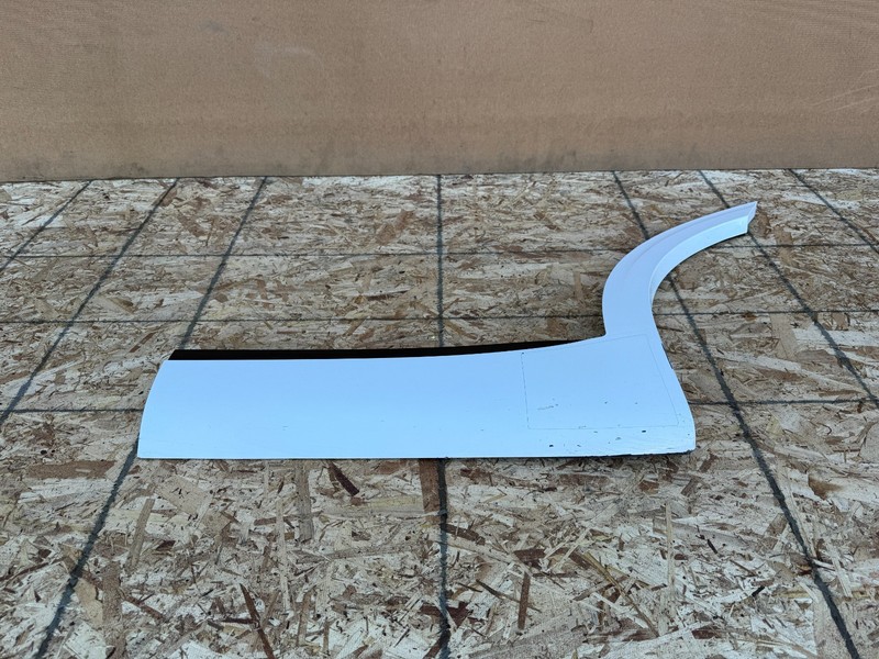 GENESIS GV70 2022-2026 OEM REAR LEFT DRIVER DOOR MOLDING TRIM PANEL (WHITE)